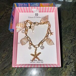 NIB House Of Harlow 1960 Natural Shells & Glass Bead Charm Link Bracelet Beach